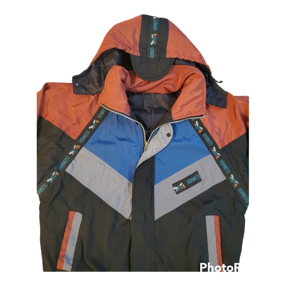 Vintage Charlotte Hornets Full Zipper Button Up Windbreaker Track Jacket Coat - Picture 3 of 9
